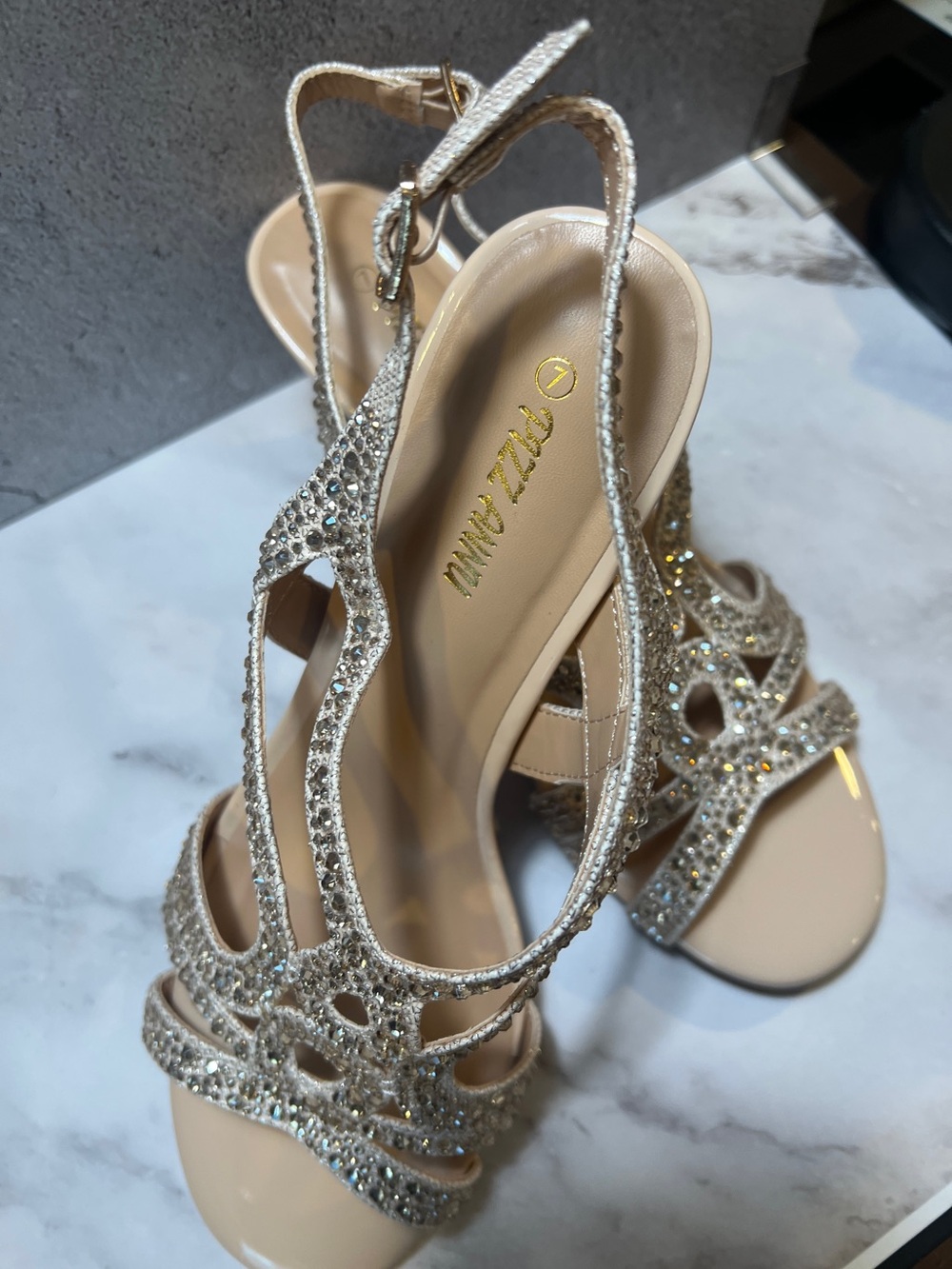 Pizz Annu Gold Rhinestone Strappy Slingback Heels Size 7 Wedding